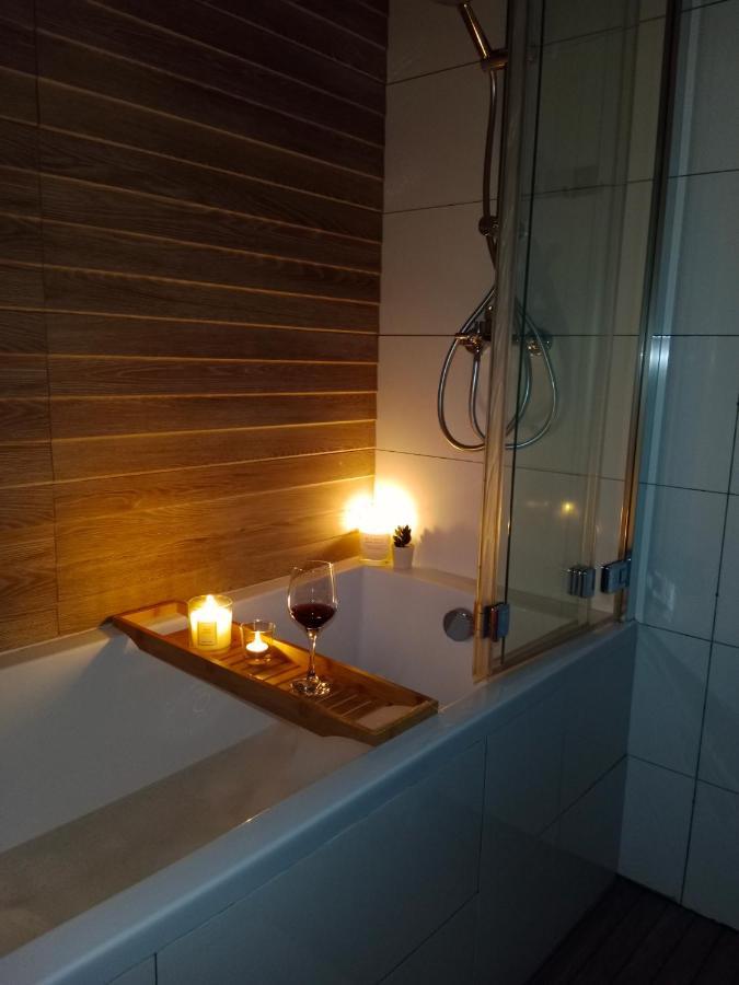 Ferienwohnung Apartament Na Zielonej Z Tarasem Schneidemühl Exterior foto